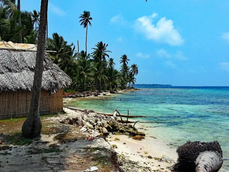 Vista playa Isla de San Blas - qué hacer en Panamá