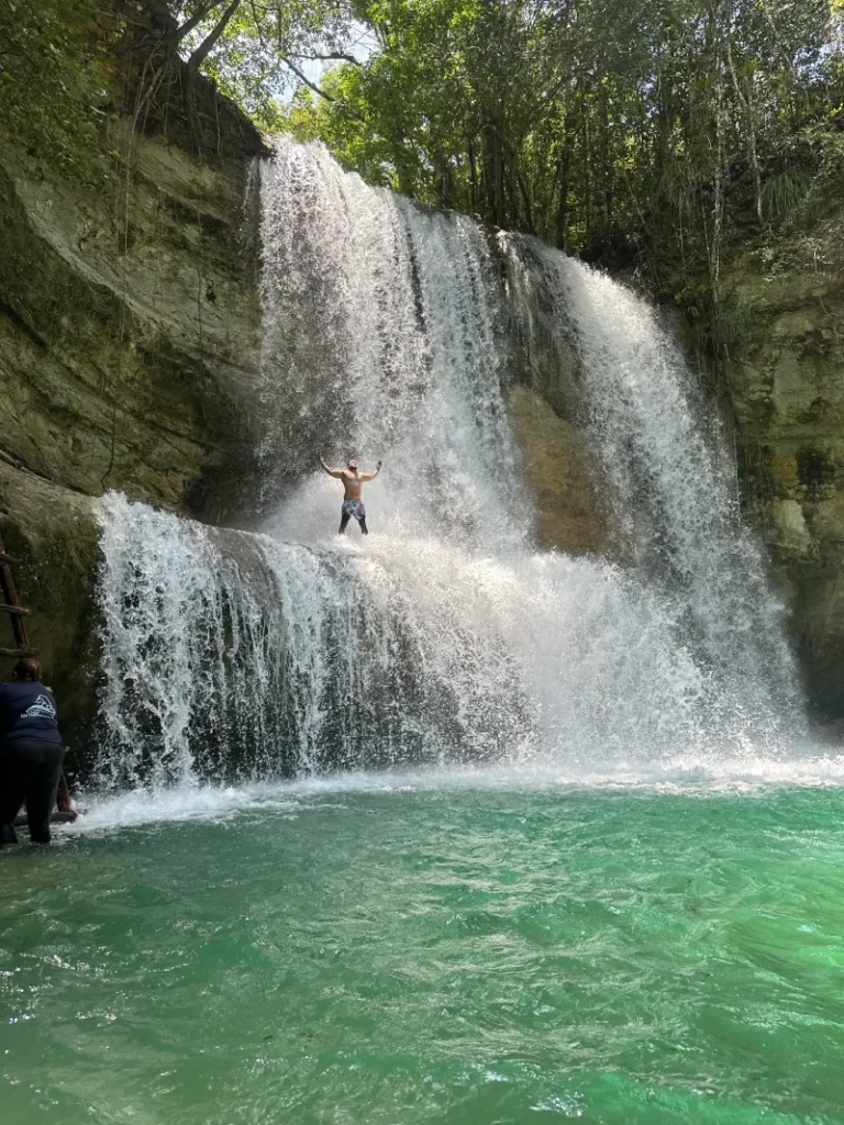 Salto Las Golondrinas